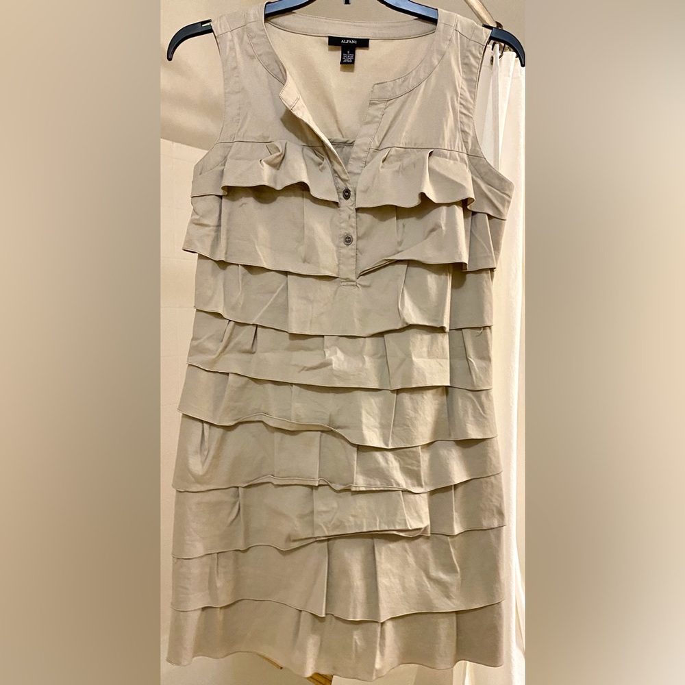 Light Tan sleeveless Dress by Alfani.  Cotton & Nylon, Size 8.  Three buttons.EC